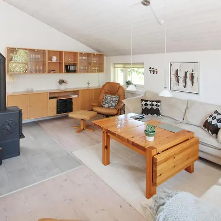 In Samso With Wifi Holiday home Onsbjerg